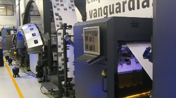 La Impresora digital HP T360 permite trabajos bajo demanda.