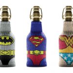 Mantén las bebidas frías con estas lindas mangas para botella con la figura de superhero