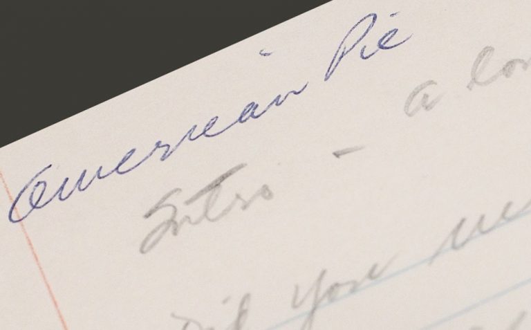 Don McLean vende manuscrito original de “American Pie” por $1,2 millones