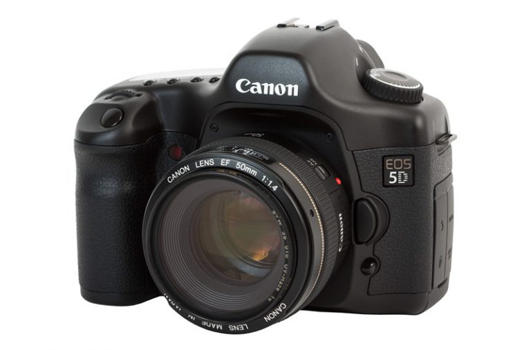 La icónica cámara Canon 5D de cumple 10 años de revolucionar la fotografía