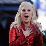 Lady Gaga canta el Himno Nacional en el Super Bowl 50