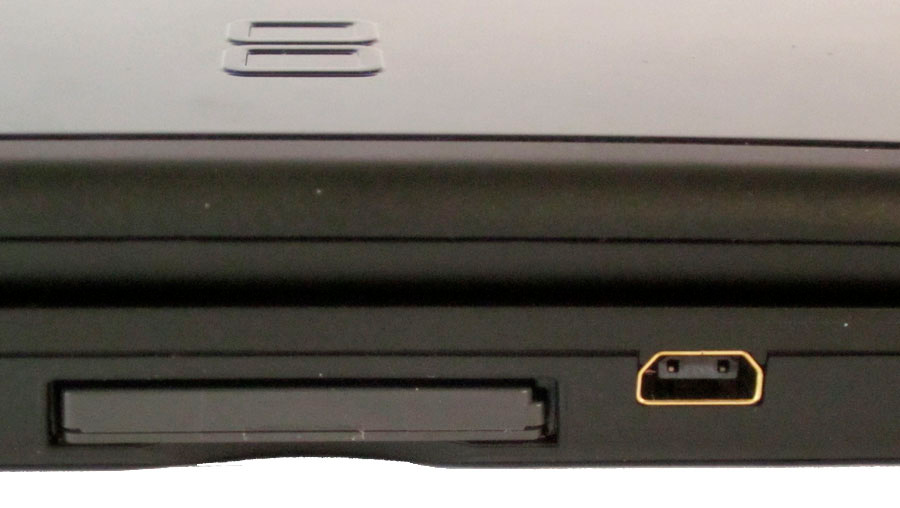 Puerto de carga del Nintendo DS 
