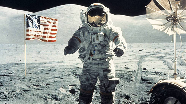 Donald Trump insta a la NASA a ¡regresar a la Luna!