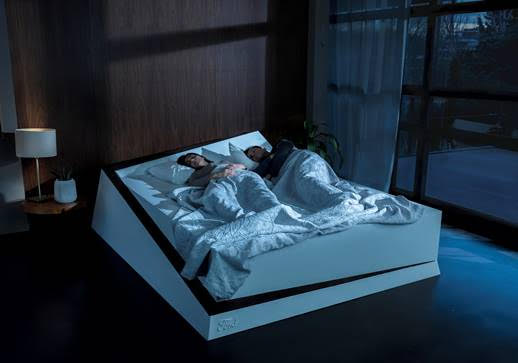 La cama inteligente que regresa a tu pareja a su “carril”