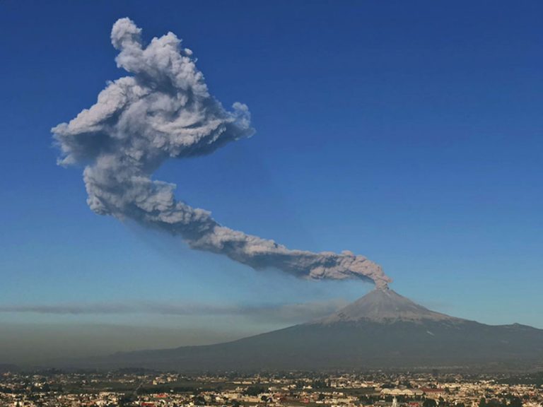 Aumenta Alerta volcánica del Popocatépetl a marilla Fase 3