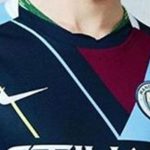 La curiosa y polémica camiseta conmemorativa del Manchester City