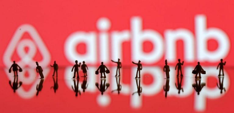 Experiencias en línea Airbnb para generar ingresos a los anfitriones