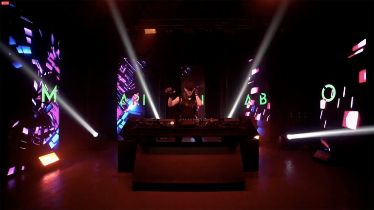 LG presentó en México los nuevos LG Tone Free en un concierto privado con la DJ Mariana Bo