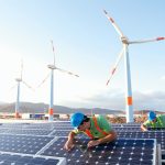 El mercado de energías renovables está creciendo; tesa ofrece soluciones adhesivas para dos protagonistas de la industria