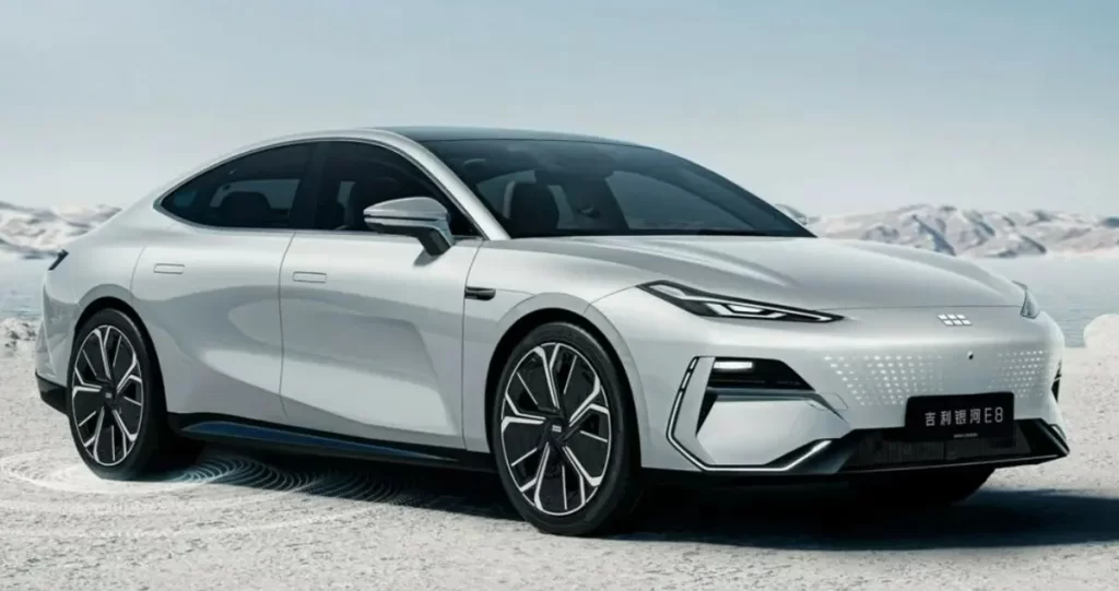 Geely Yinhe E8 Premio Muse 2024