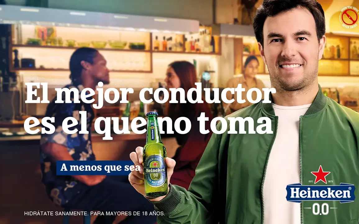 Checo Pérez conduce para Heineken 0.0 en experimento social