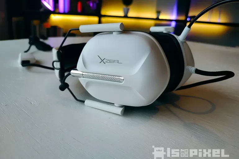 Audífonos gamer Xzeal XZ-7010 con retroiluminación RGB