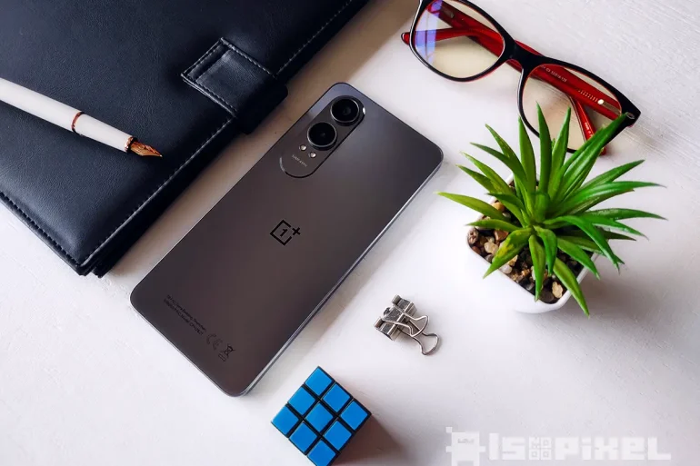 OnePlus Nord CE4 Lite 5G con pantalla AMOLED y cámara de 50 MP