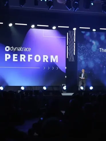 Evento Dynatrace Perform 2025 destacando innovaciones en IA y seguridad en la nube