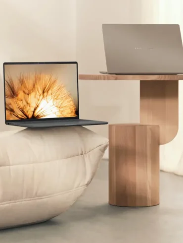 Laptop ASUS Zenbook A14 con diseño ultraligero y pantalla OLED encendida