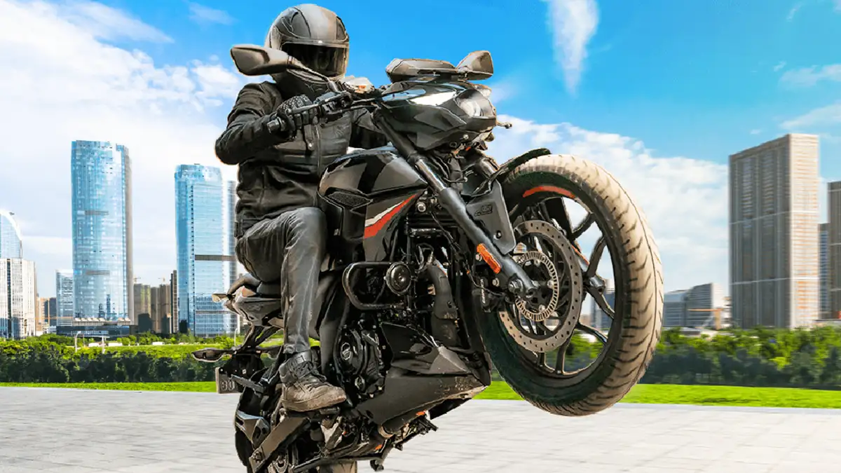 BAJAJ llega con adrenalina al Vive Latino 2025 y trae sorpresas imperdibles