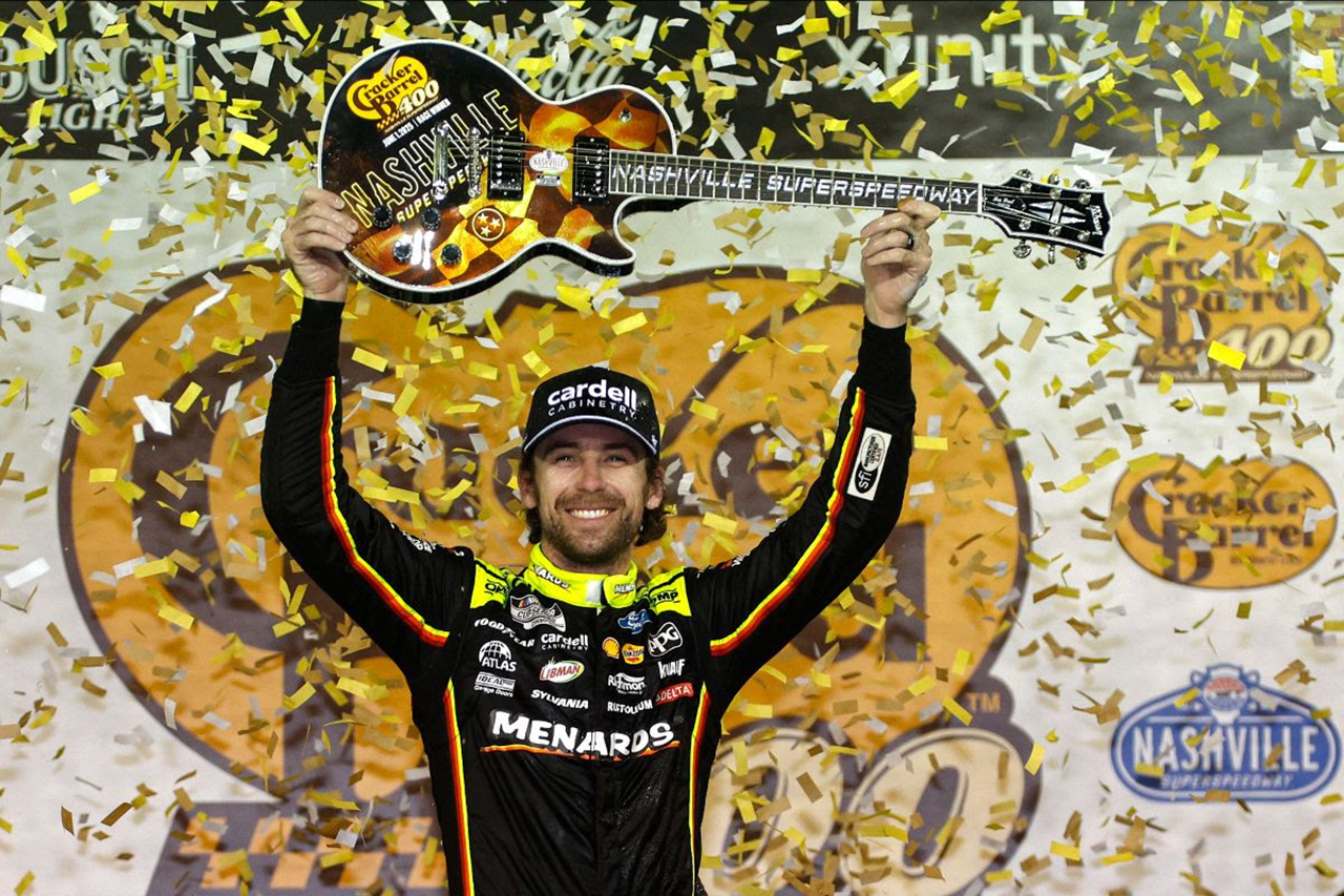 Ryan Blaney se impone en Nashville; Suárez avanza con fuerza rumbo al torneo de verano
