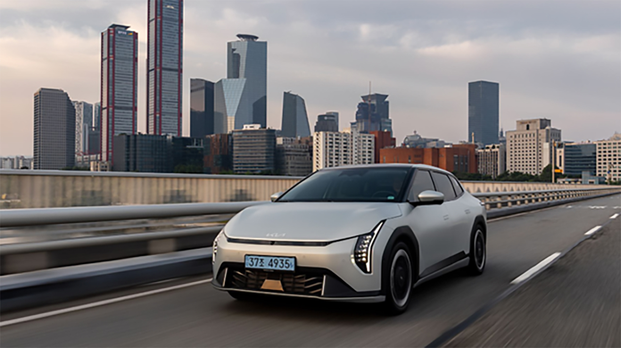Kia EV4 redefine la experiencia del sedán eléctrico con innovación líder en su clase, un interior espacioso y tecnología premium