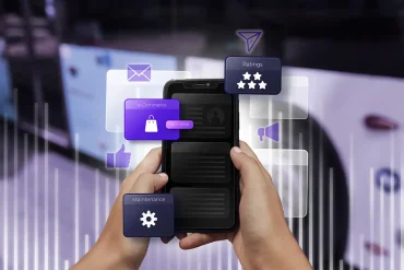 Persona usando un smartphone con íconos flotantes de seguridad, comercio electrónico y calificaciones, representando funciones digitales seguras.
