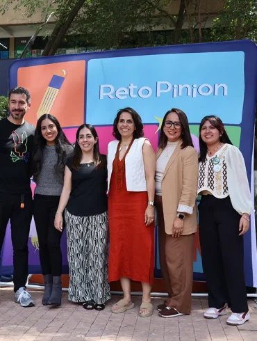 Estudiantes mexicanos presentan proyectos tecnológicos para ciudades inteligentes en el Reto Pinion 2026