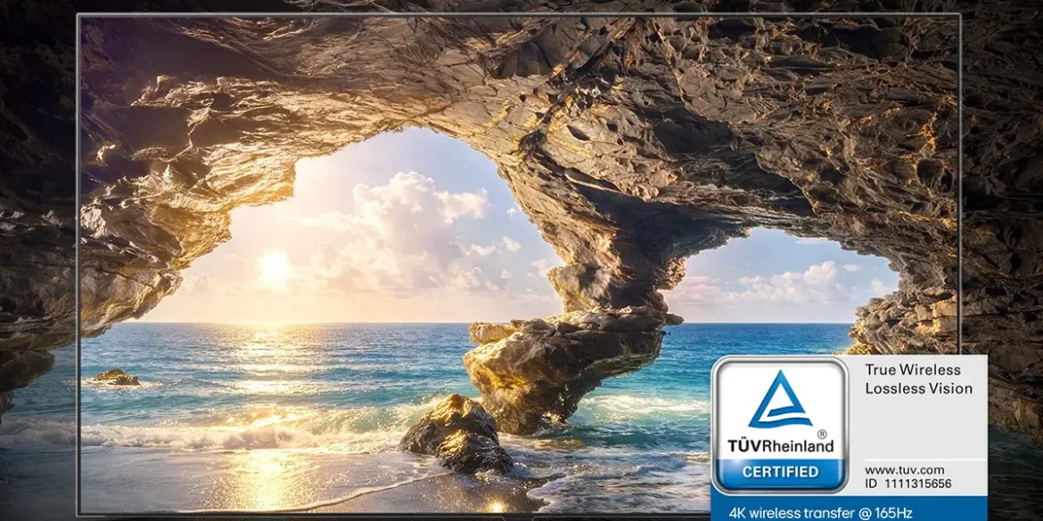 Televisor LG OLED evo W6 inalámbrico montado en pared con diseño ultradelgado y sin cables