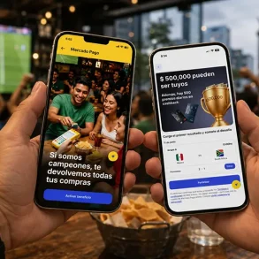 Usuarios consultan la promoción Futbol 2026 de Mercado Pago con cashback y premios durante una transmisión deportiva.
